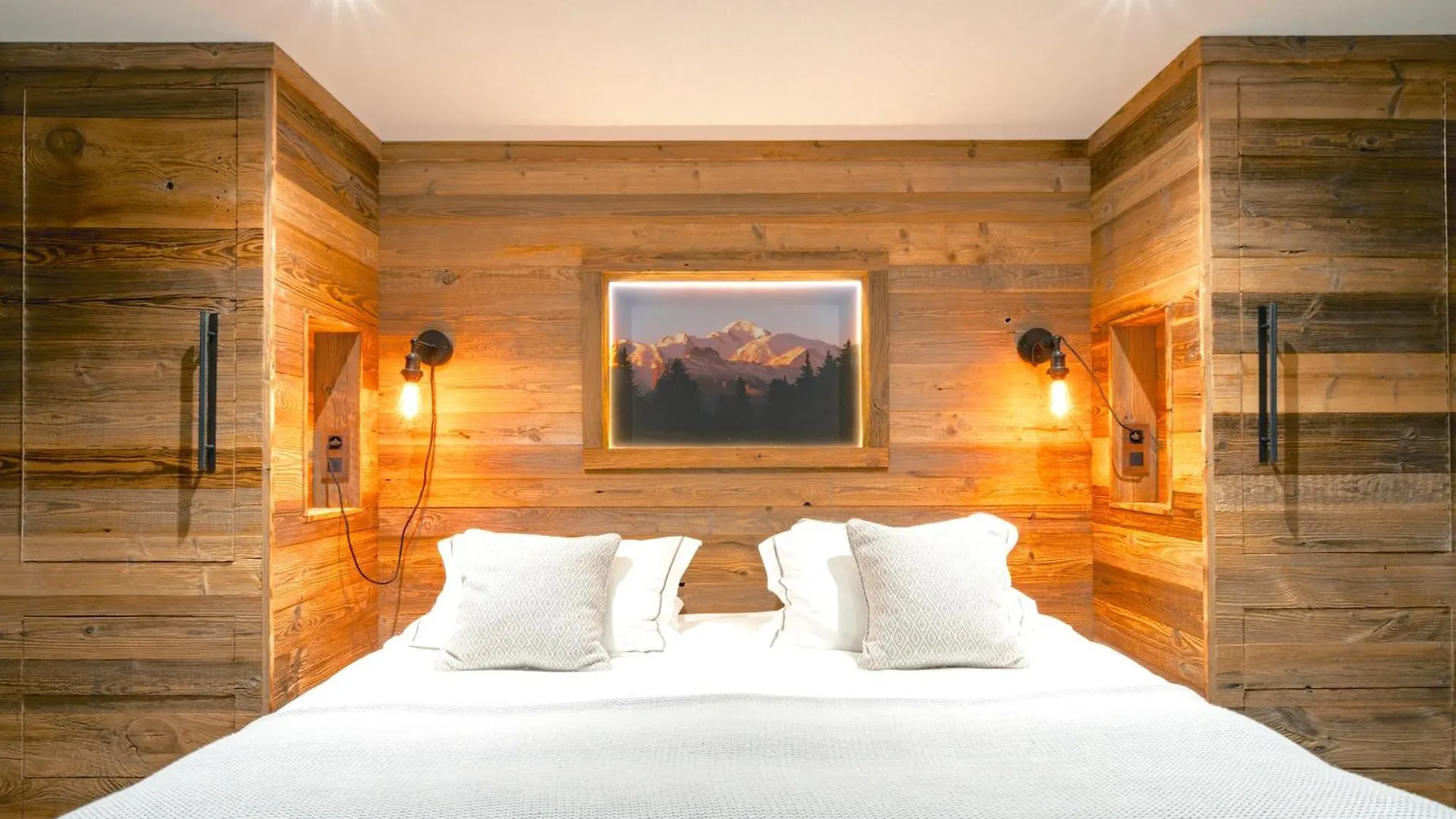 Hot Tub, Sauna, Private Shuttle And Privacy - 14 Ppl - Stunning Ferme Liberte Les Gets Chalet