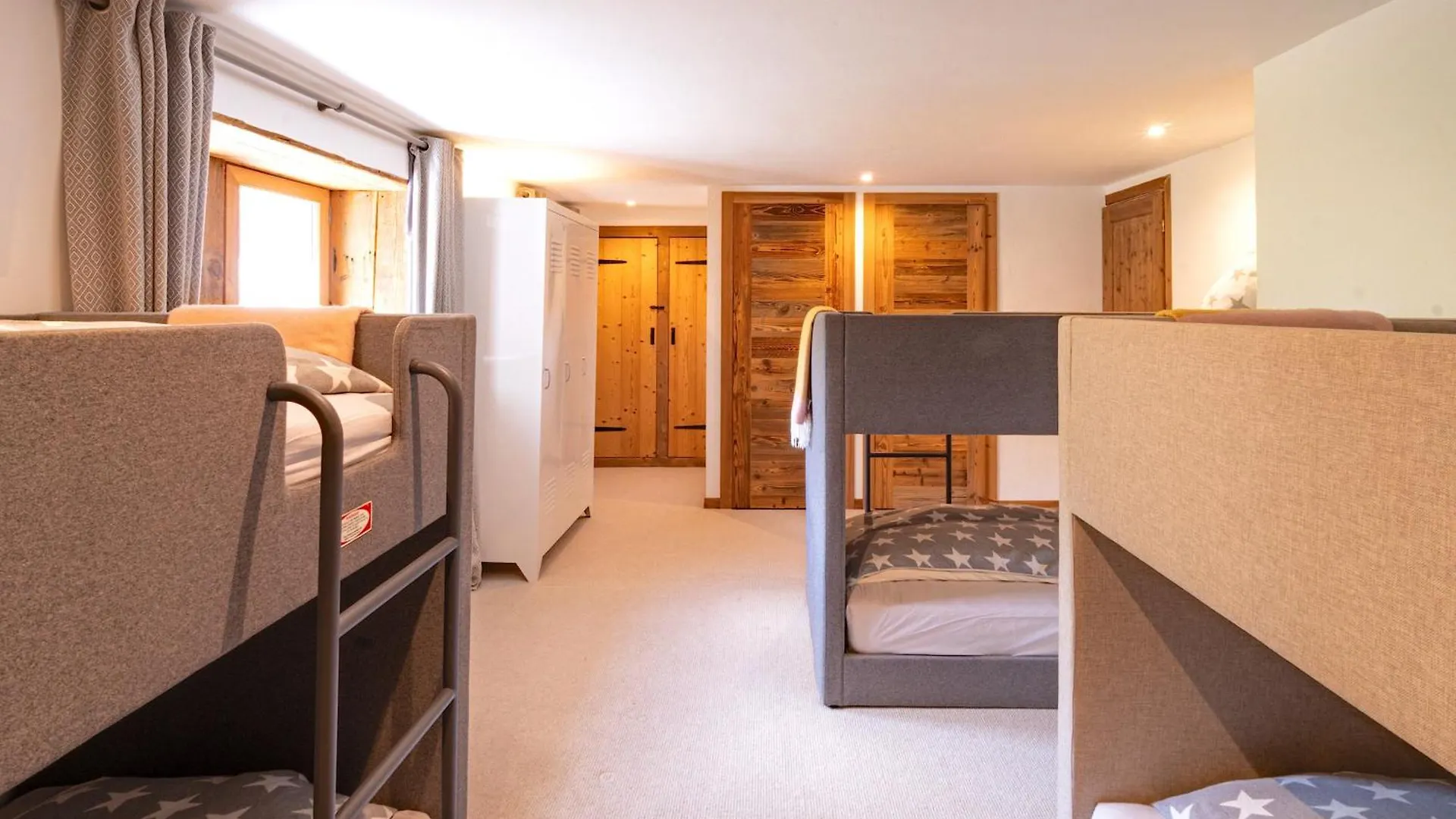 Hot Tub, Sauna, Private Shuttle And Privacy - 14 Ppl - Stunning Ferme Liberte Les Gets Chalet