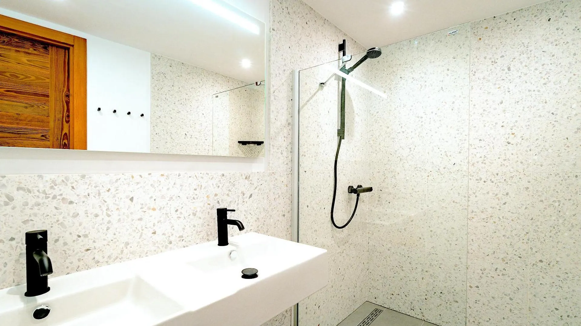 Hot Tub, Sauna, Private Shuttle And Privacy - 14 Ppl - Stunning Ferme Liberte Les Gets France