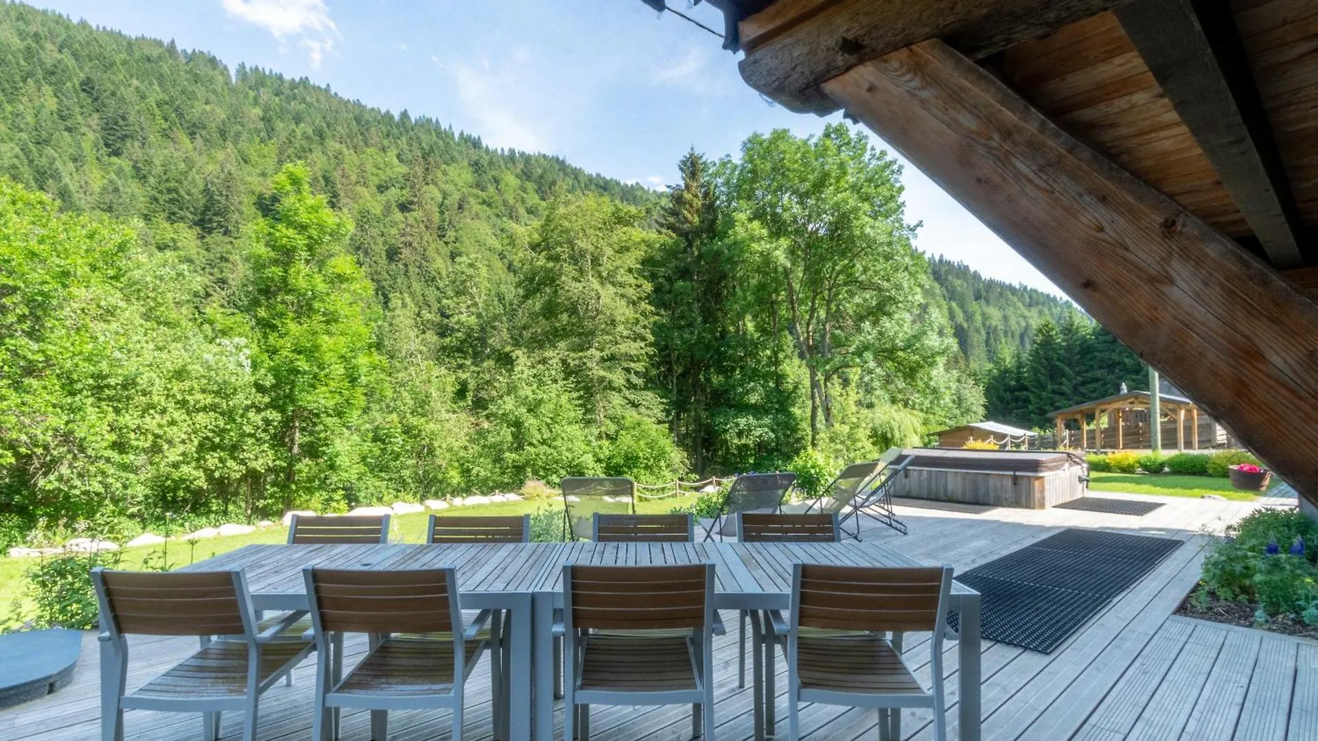 Hot Tub, Sauna, Private Shuttle And Privacy - 14 Ppl - Stunning Ferme Liberte Les Gets 0*,  France