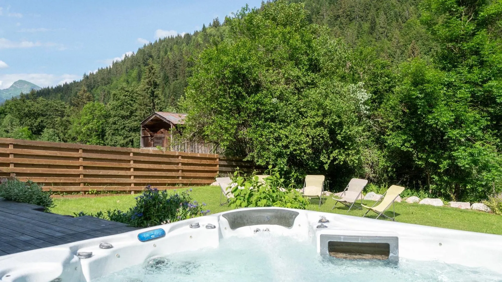 Hot Tub, Sauna, Private Shuttle And Privacy - 14 Ppl - Stunning Ferme Liberte Les Gets Chalet
